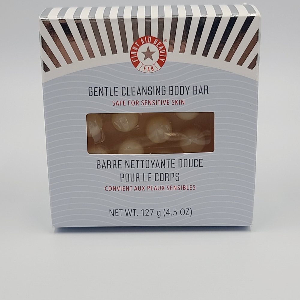 First Aid Beauty Gentle Cleansing Body Bar - White and Red